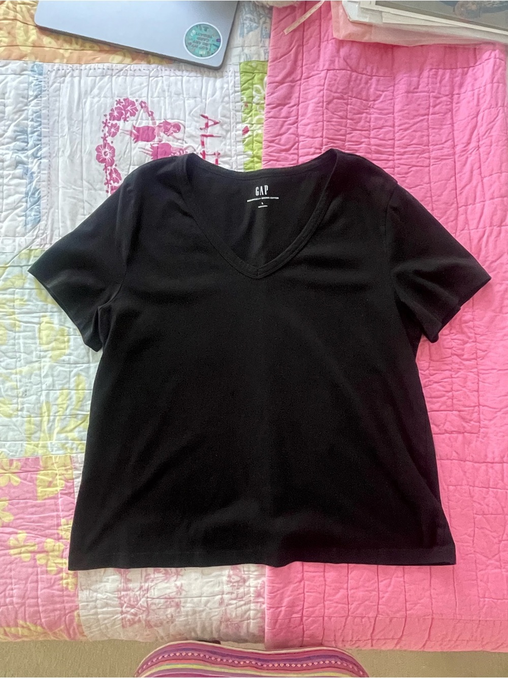 GAP Size L Womens Classic V-Neck T-Shirt